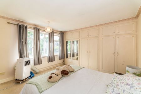 4 bedroom house to rent Lea Road, Ravenshead, Nottingham, NG15 - Photo 4