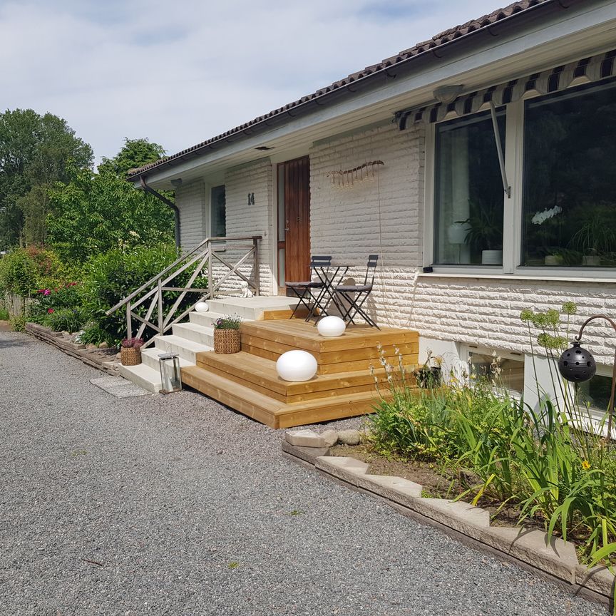 Lindebovägen, Billdal - Photo 1