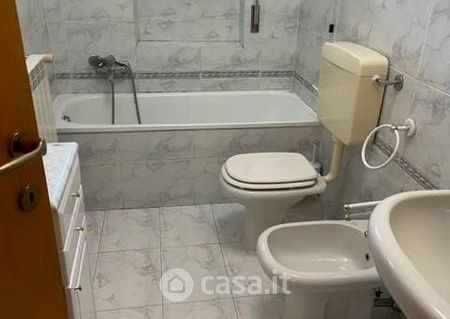 Appartamento in Affitto in zona Marina di Massa a Massa