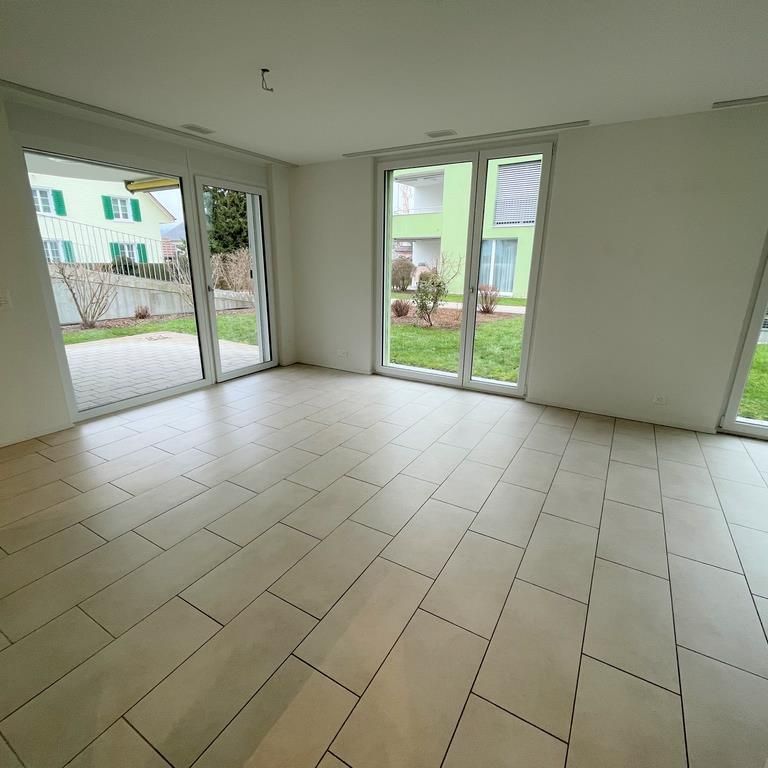SCHÖNE ERDGESCHOSS-WOHNUNG SUCHT NEUE MIETER - Photo 1
