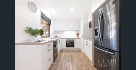 4 Bedroom home with solar! - Photo 5