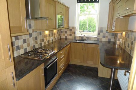 2 bedroom flat to rent - Photo 3