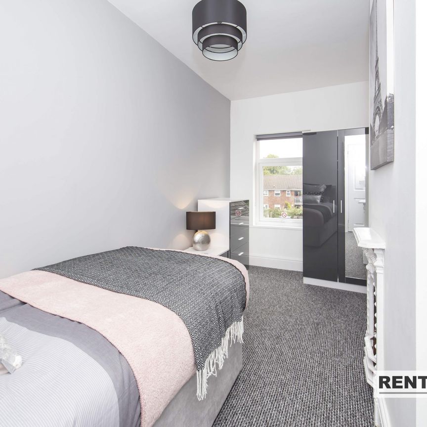 Grove Road, Nuneaton, CV10 8JS - Photo 1