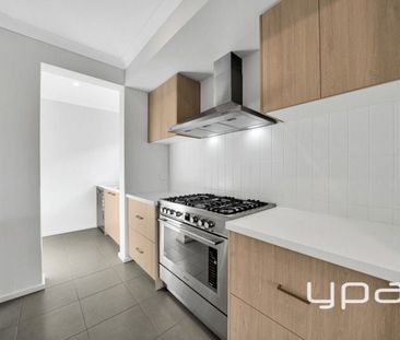 Beautifully Appointed Family Home in a Thriving Location! - Photo 6