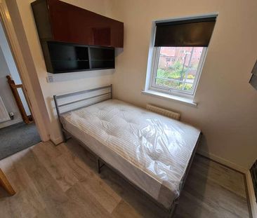 Drayton Street, Hulme, Manchester, M15 - Photo 4