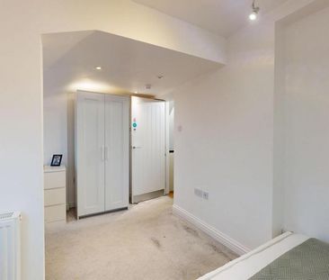 6 bedroom house to rent - Photo 3