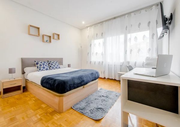 Paseo de la Castellana, Madrid, Community of Madrid 28046