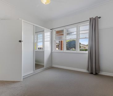 256 Campbell Street, Newtown - Photo 4