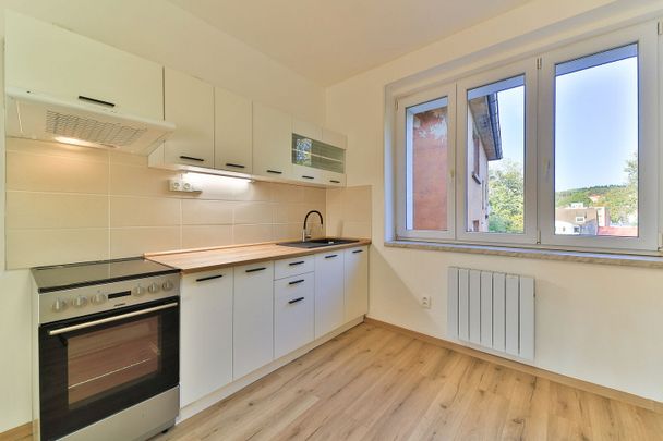 Pronájem bytu 1+1 35 m² - Photo 1