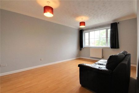 2 bedroom maisonette to rent - Photo 2