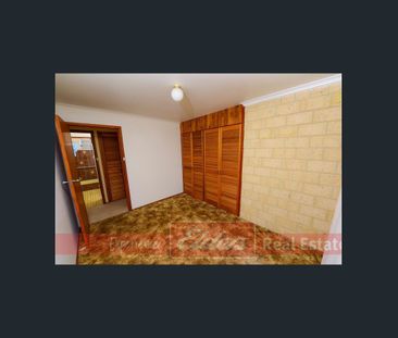 BRICK FAMILY HOME - Photo 1