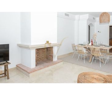 3 room luxury penthouse for rent in Benahavís, Spain - Photo 2