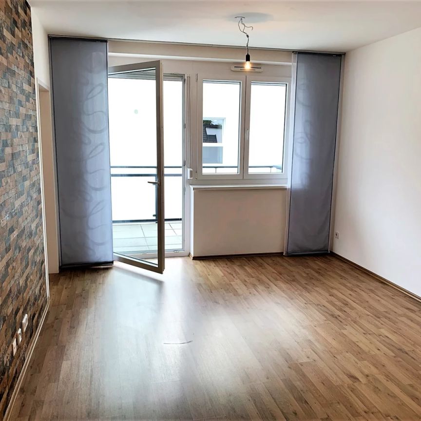 Neuwertige 2 Zimmerwohnung mit südwestlichen Balkon und Stellplatz inklusive! - Foto 1