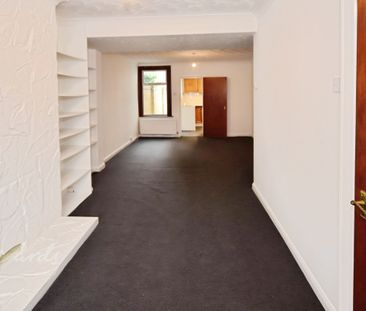 4 bedroom terraced house to rent - Photo 1