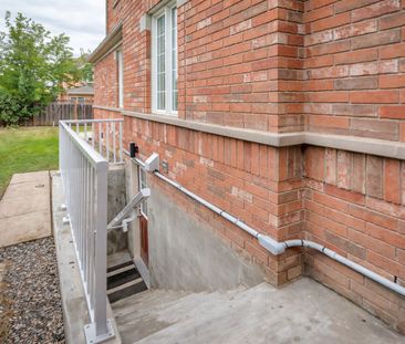 For Lease - 3908 Quiet Creek Drive Unit# Bsmt, Mississauga, Ontario - Photo 2