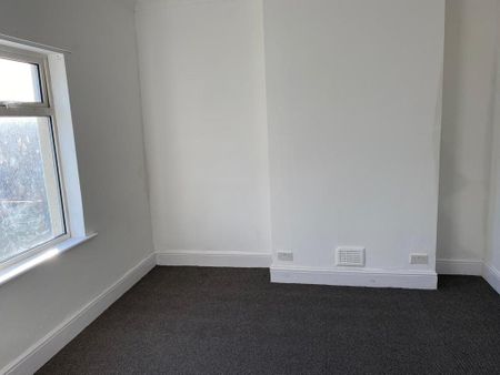 3 Bed Terraced House, Peter St, CH44 - Photo 4
