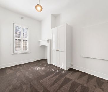 Large One Bedroom Garden Apartment in the Heart of Mosman - Photo 1