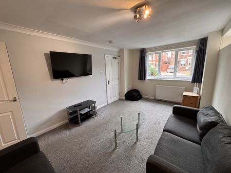 Temple Avenue, Tang Hall - P1515 - Photo 5