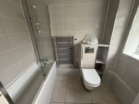 Caldey Place, Swansea, SA5 - Photo 4