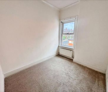 3 bedroom end of terrace house to rent - Photo 4