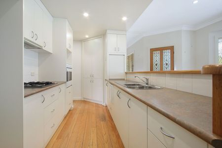 Home For Rent - Photo 5