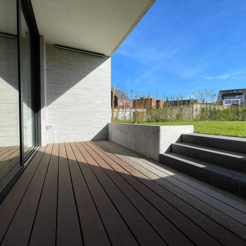 Prachtig gelijkvloers BEN-appartement met tuin en terras - Photo 1