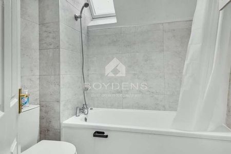 Victoria Gardens, Highwoods, Colchester, Essex, CO4 - Photo 3