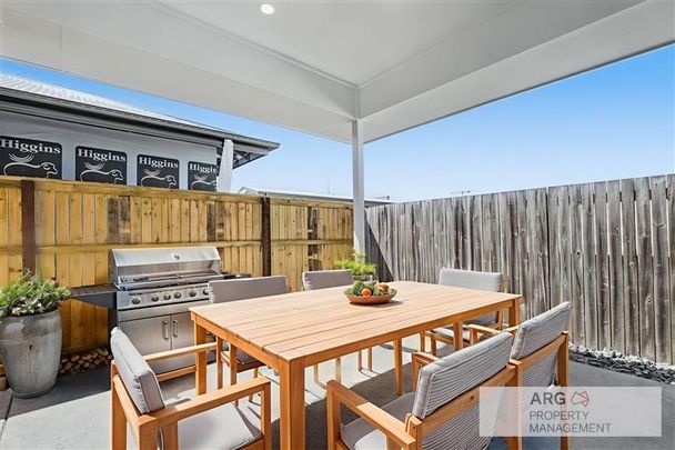 4 Vanilla Lily Way, Dakabin, QLD, 4503 - Photo 1