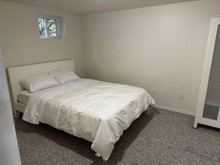 For Lease - 374 Horsham Avenue, Toronto, Ontario - Photo 4