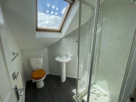 6 bedroom terraced house to rent - Photo 3