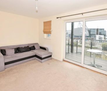 2 bedroom flat to rent - Photo 2