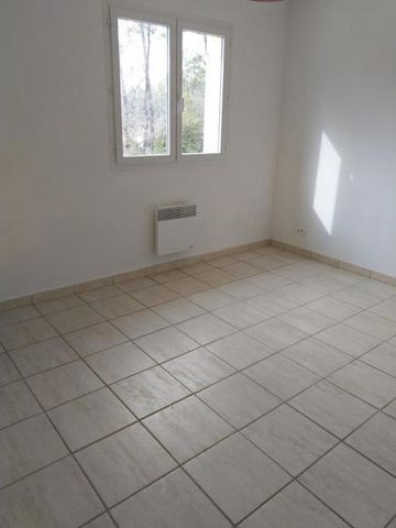 Location Appartement 3 pièces 55m² LA CELLE 83170 - Photo 5