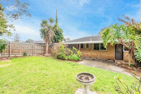 Tidy 3 Bedroom Home in Frankston! - Photo 4