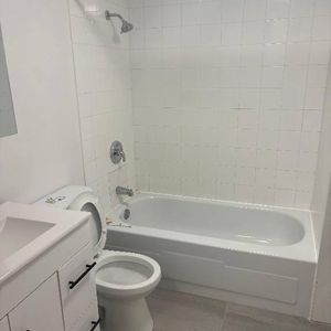 Bel appartement 3 1/2 Laval - Photo 2