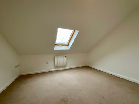 2 bedroom Apartment to let - Photo 5