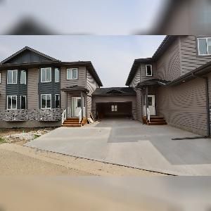 2 Bed + Den 2.5 Bath Single Garage Townhouse Leduc - Photo 1