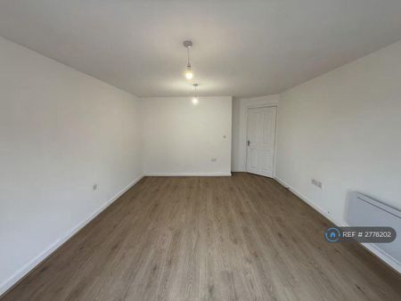 2 bedroom maisonette to rent - Photo 3