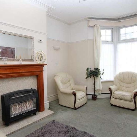 Upper Woodlands Road, Bradford, BD8 - Photo 1