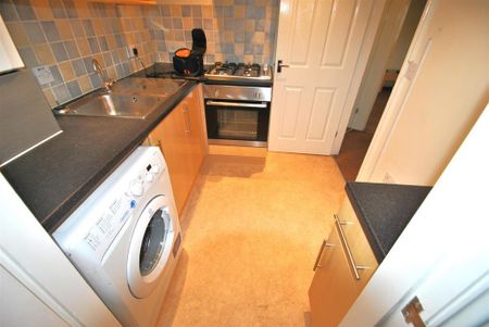 1 bedroom flat to rent - Photo 3