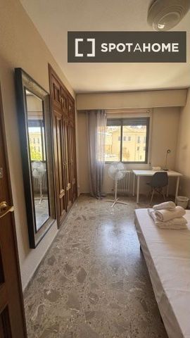 valencia, Valencian Community 46002 - Photo 2