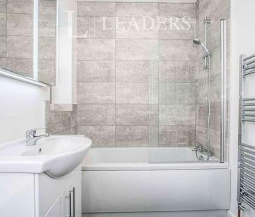 Top Flat, Shelbourne Road, Bournemouth, BH8 - Photo 5