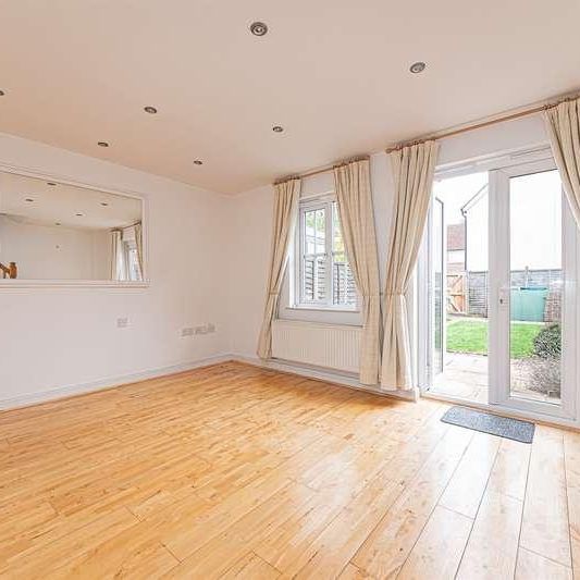 Acorn Gardens, Burghfield Common, Reading, RG7 - Photo 1