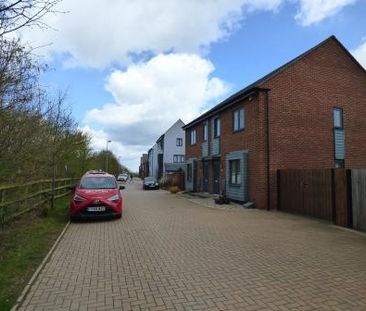 3 bedroom semi-detached house to rent - Photo 6