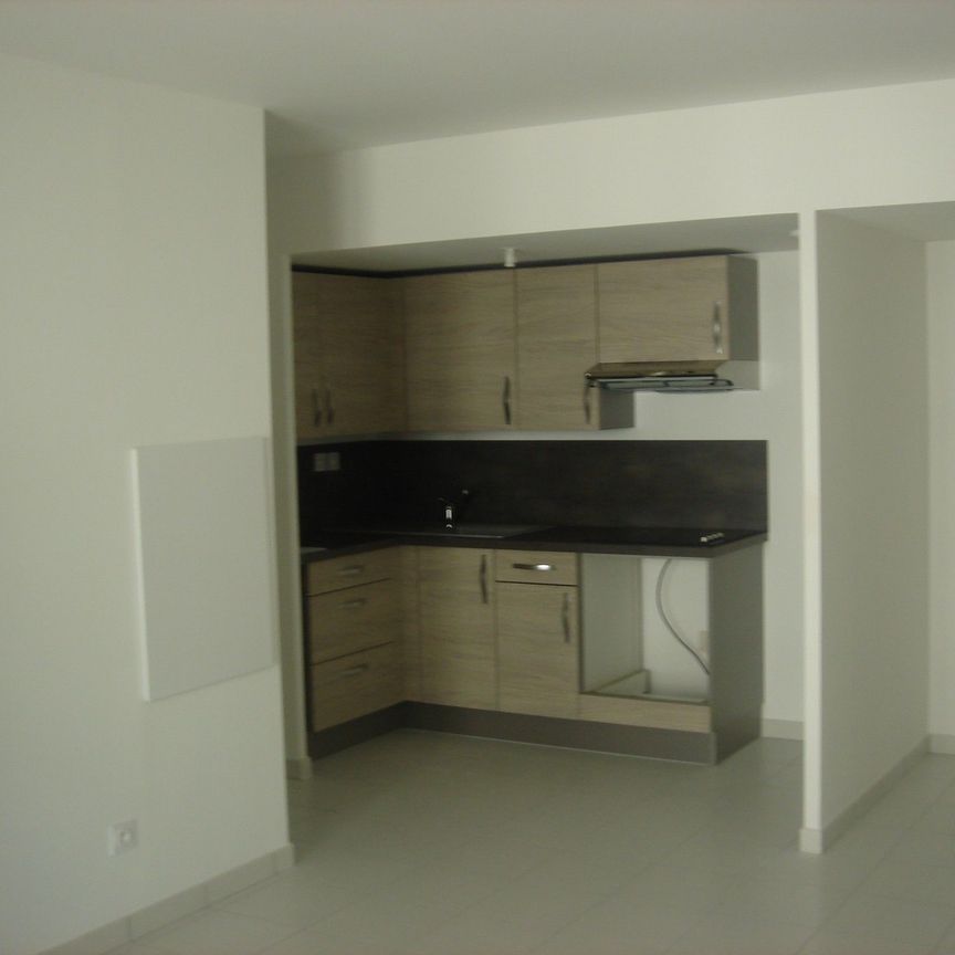 Location Appartement 3 pièces 60m² MARSEILLE 12ème - Photo 1