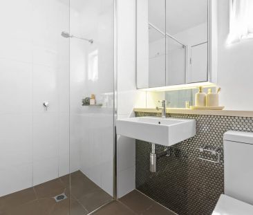 Rockpool Apartments - Contemporary Coastal Living - Lift Access - Photo 3