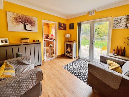 3 bedroom detached house to rent - Photo 2