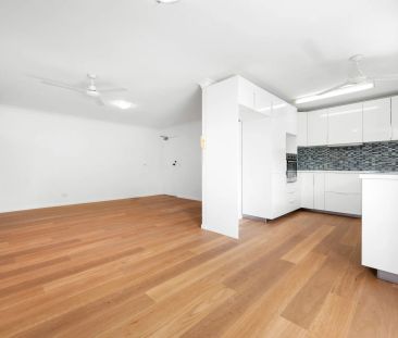 6/46 Dalmore Street, - Photo 2