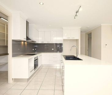 Spacious Family Home with Study, Butler’s Pantry & Drive-Through Ac... - Photo 1