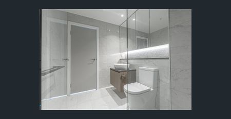 Luxury three-bedroom apartment with stunning, breathtaking water views! - Photo 2