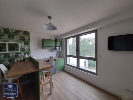 Location Appartement 1 pièce 20m² CHANGE 53810 - Photo 3